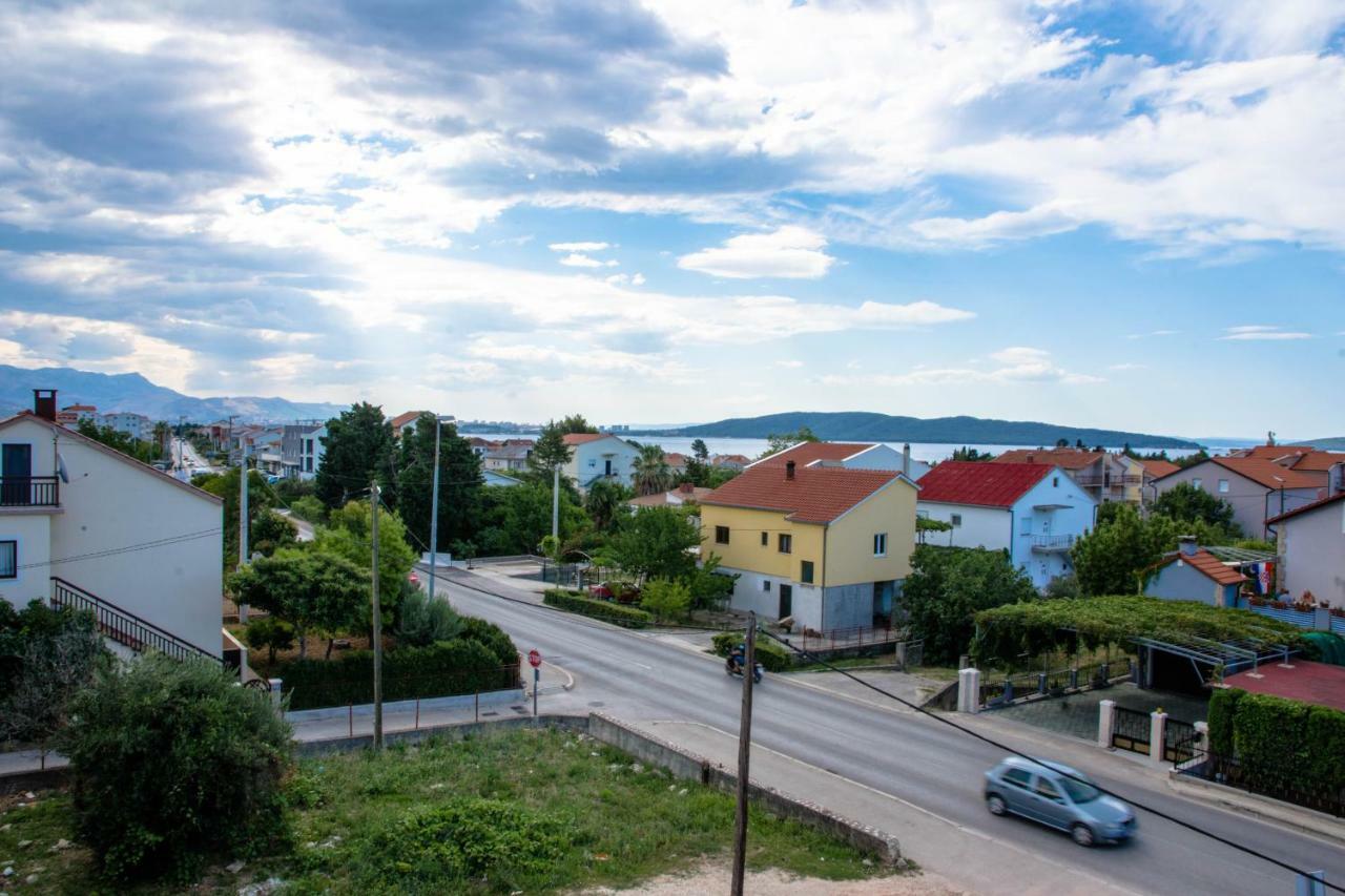 Apartment Sara Каштела Экстерьер фото
